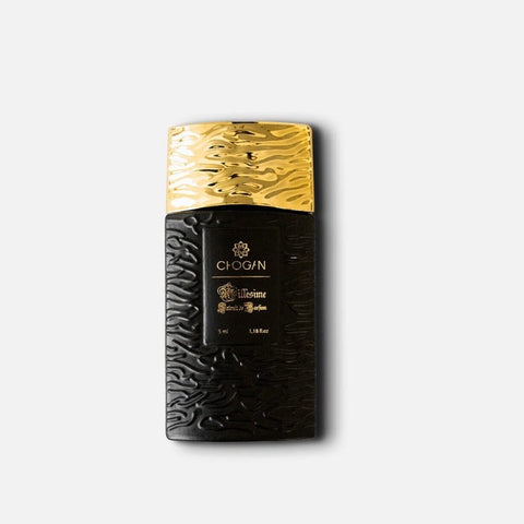 Chogan Perfume For Men N°32, with heart notes of saffron, cinnamon, and chili pepper.
